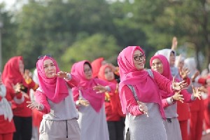 Dyah Erti Ikut Senam di Polda Aceh
